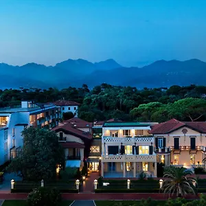 Byron 5*, Forte dei Marmi Italien